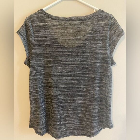 Studio Y Large Lightweight Gray T Shirt Jeweled Neck NWOT - Picture 9 of 16